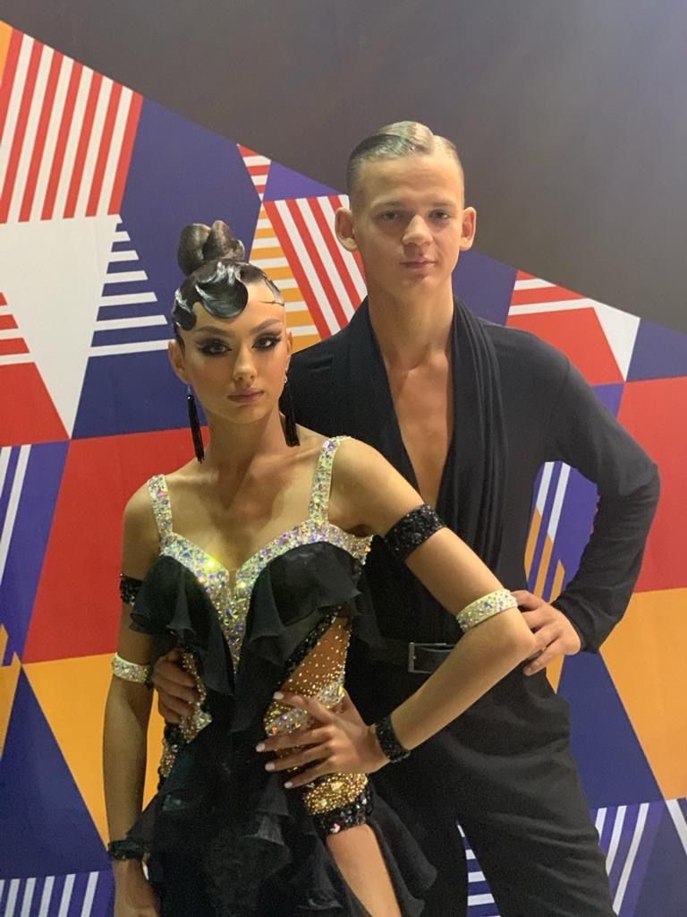 Соревнования по спортивным бальным танцам, пара клуба STAR DIAMOND